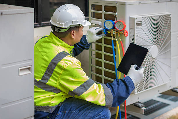 Professional Hvac technician working in Rochelle Park, NJ